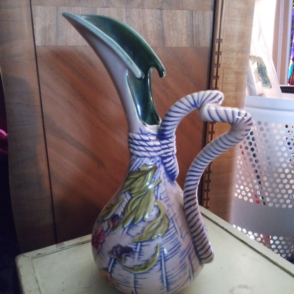 Vintage 1955 Hull Pitcher